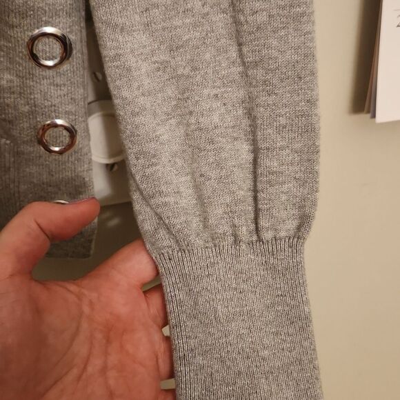 Michael Kors Women's Gray Scoopneck Sweater Size M NWOT - Picture 4 of 7